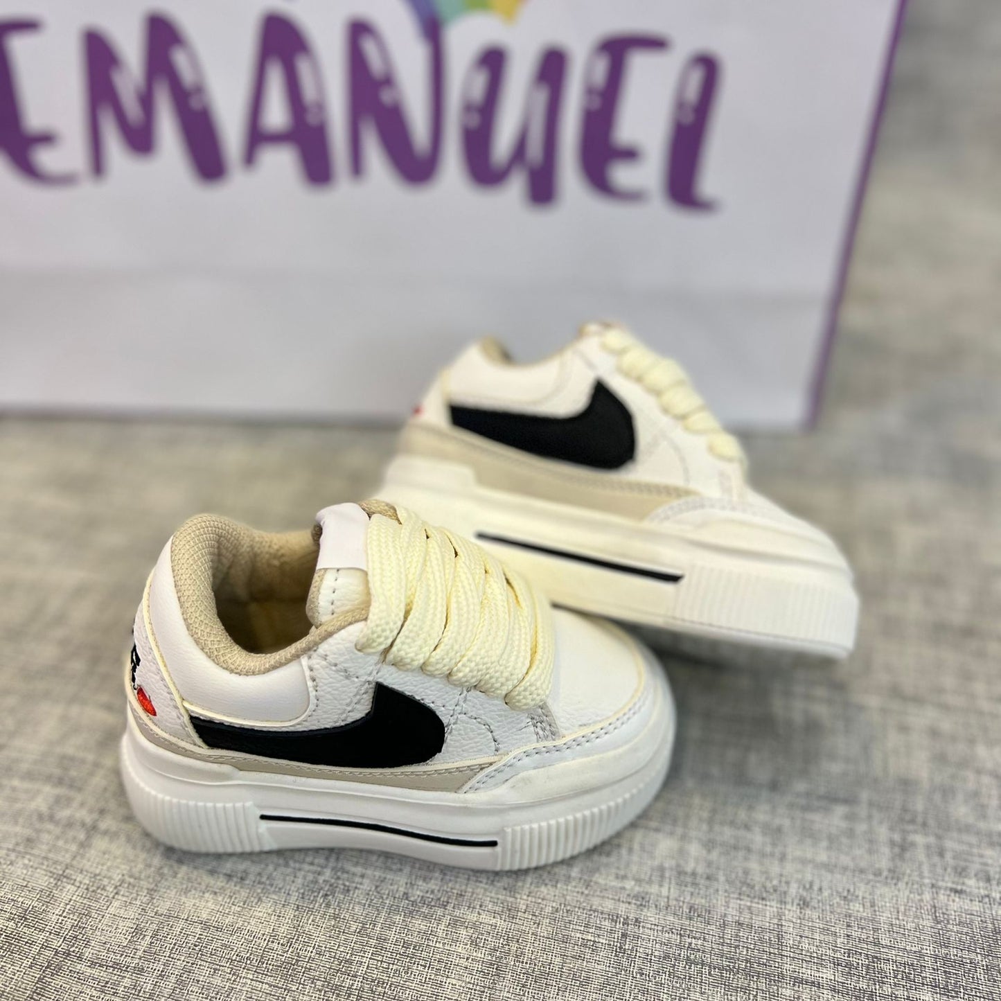 Nike Court Legacy
