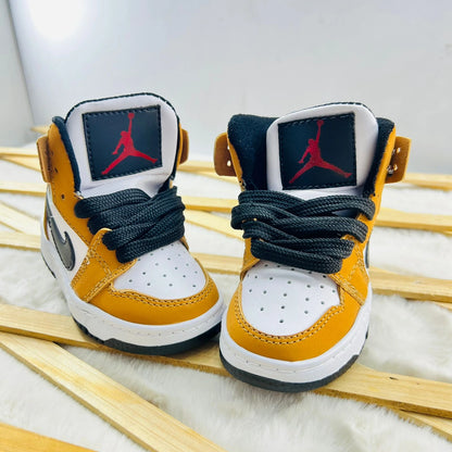 Air Jordan Mid Bebé