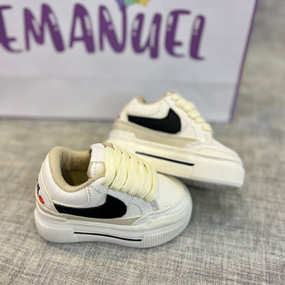 Nike Court Legacy